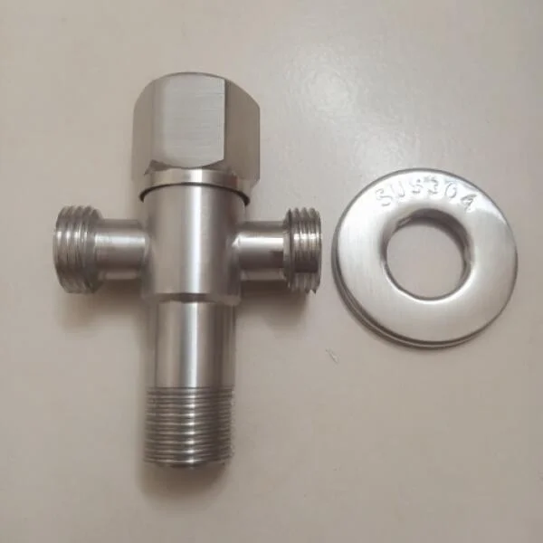 T chia nước có khóa