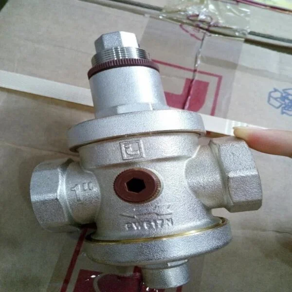 Van giảm áp nước DN25