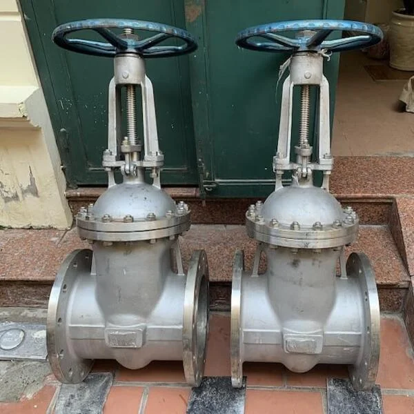 Van cổng inox Hàn Quốc