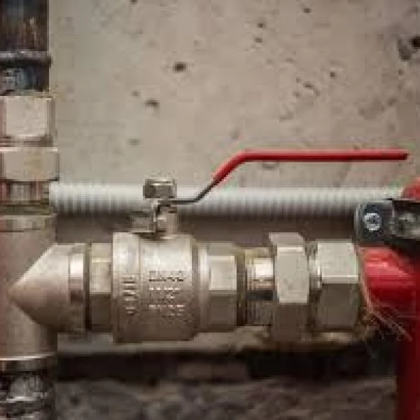 Water shut off valve outside